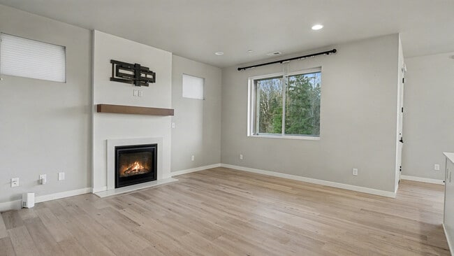 Foto del edificio - 8761 69th Pl NE