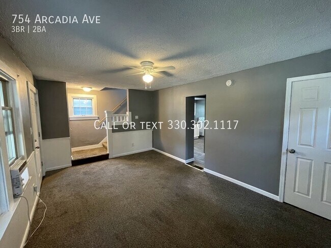 Foto del edificio - Three bedroom two bathroom home for rent
