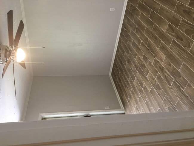 Photo - 4168 Loveless Dr House