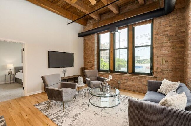 Foto del edificio - 331 S Peoria St