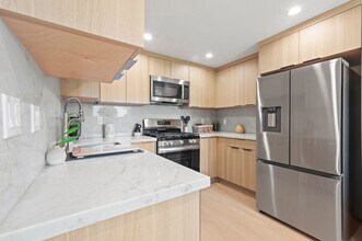Building Photo - 15065 Henley Dr