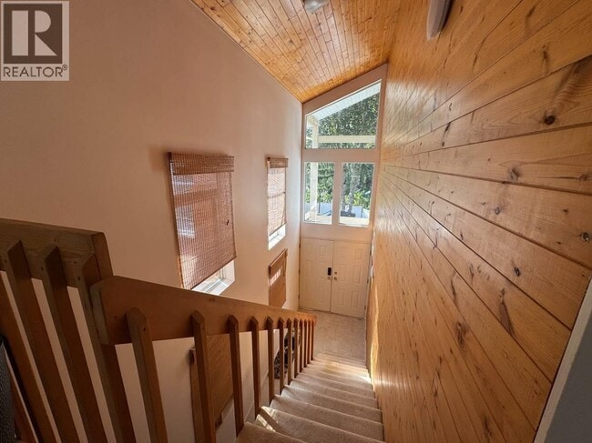 Building Photo - 23418 Tamarack Ln