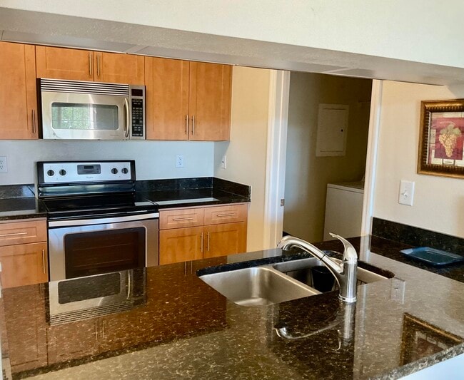 Building Photo - 6556 Emerald Dunes Dr