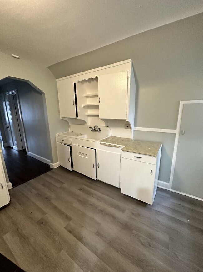 Foto del edificio - 15251 Maplewood Ave