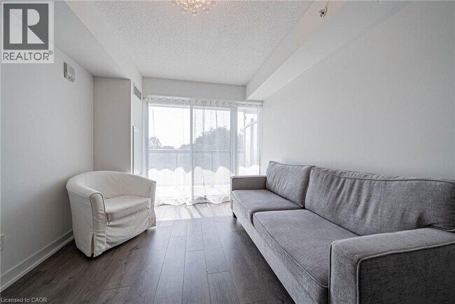 Photo du bâtiment - 1119 Cooke Blvd.
