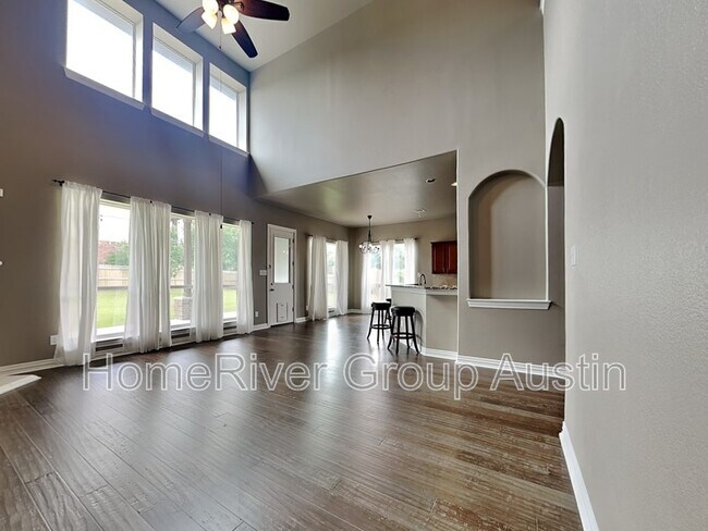 Foto del edificio - 2917 Rambling Creek Ln