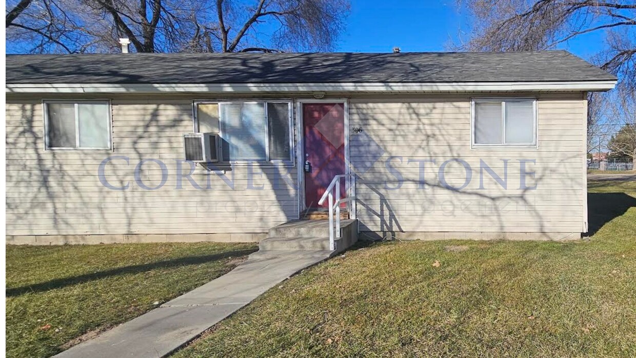 Primary Photo - Cozy Duplex in Nampa!