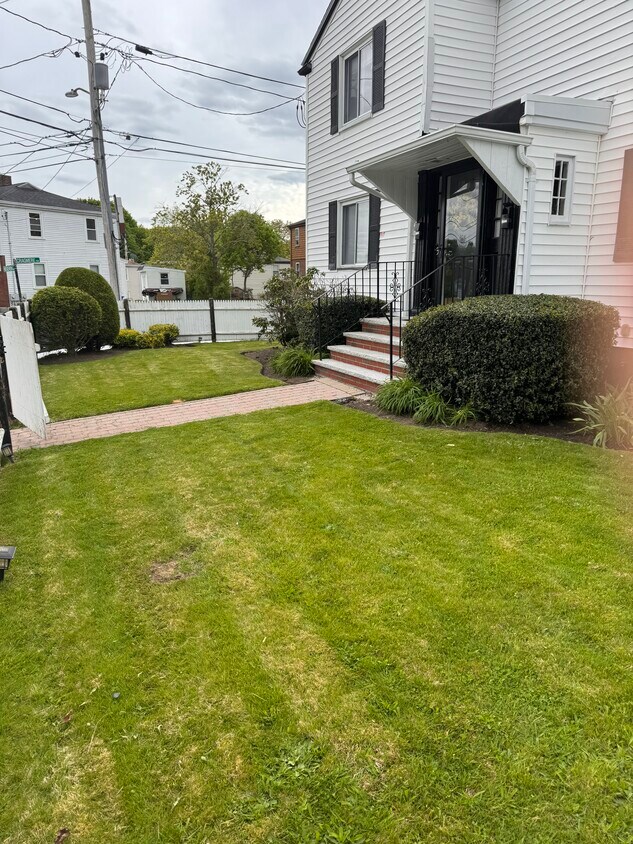 Outdoor pics. More pics coming soon - 50 Ridgeview Ave