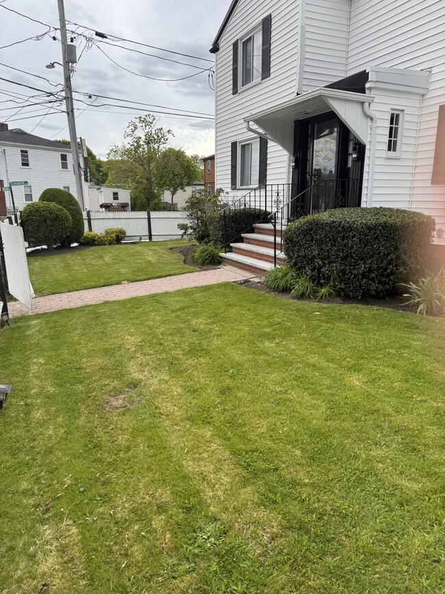 Outdoor pics. More pics coming soon - 50 Ridgeview Ave