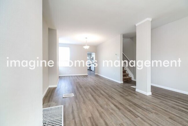 Building Photo - Beautiful 3 Bedroom Home in Greenfield!