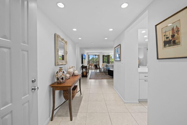 Building Photo - 3420 S Ocean Blvd