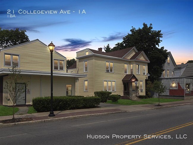 Building Photo - 21 Collegeview Ave