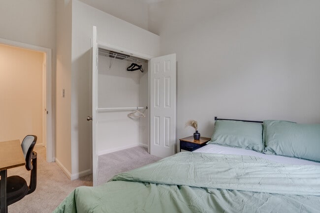 Foto del edificio - 3700 Roxbury Ln