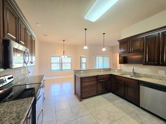 Foto del edificio - 6159 Winchester Cir