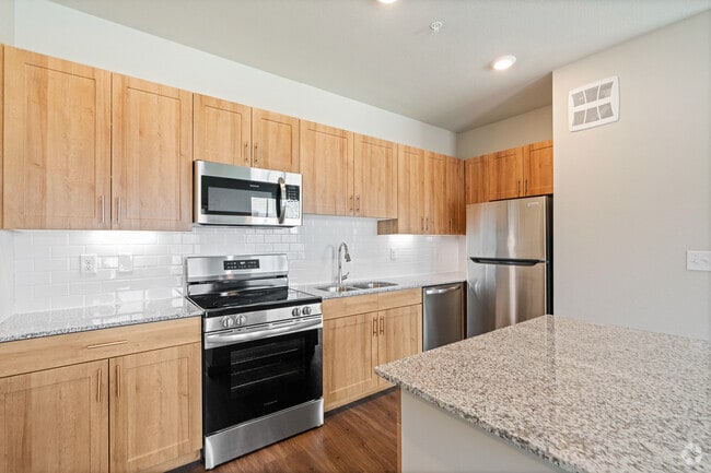 1BR, 1BA - 765SF - Kitchen - Cole Creek Estates