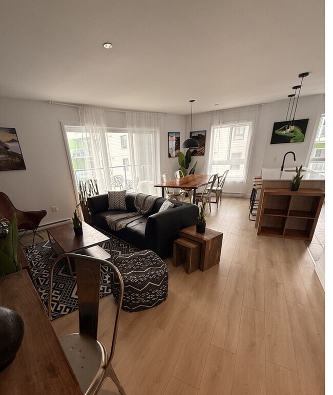 Building Photo - 2947F Rue du Grand Voyer