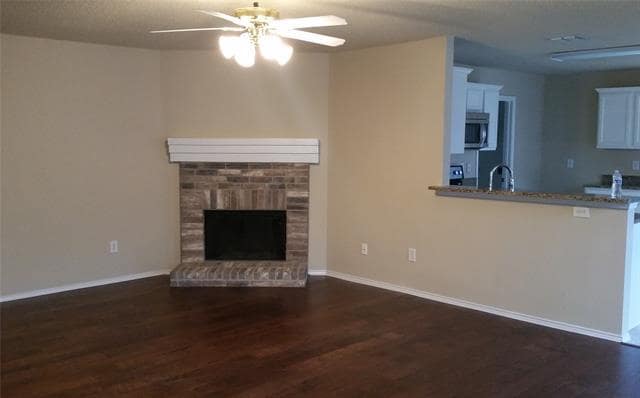 Building Photo - 4410 Courtside Dr
