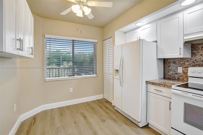 Building Photo - 12651 SW 16th Ct