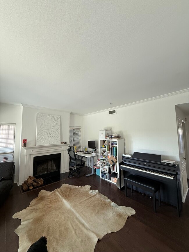 Building Photo - 6000 Shepherd Mountain Cv