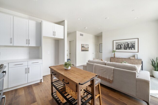 Foto del edificio - 2355 Victoria Ave