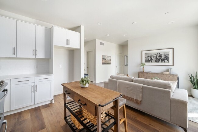 Foto del edificio - 2355 Victoria Ave