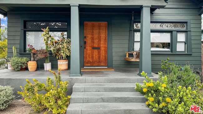 Building Photo - 3489 2nd Ave