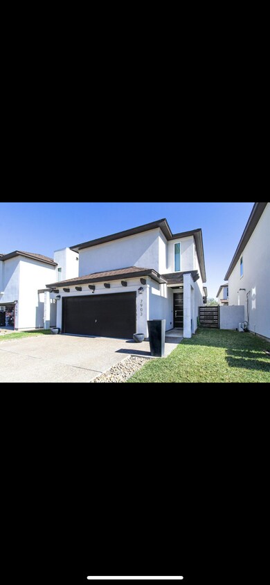 Building Photo - 7903 Elka Lp
