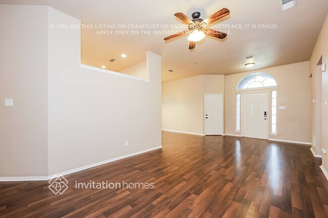 Foto del edificio - 3503 Daisy Ln