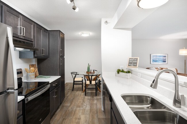 Building Photo - Wedgewood Park Apartments