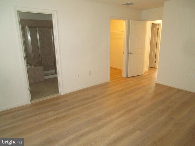 Foto del edificio - 3518 Fisher Hill Rd