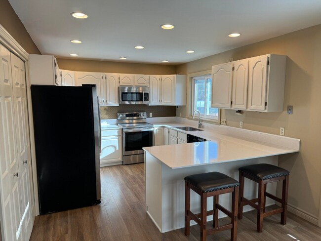 Building Photo - 2080 Glasser Pl