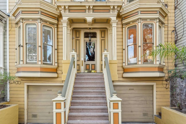 Entrance stairs (building facing north) - 49 Liberty St