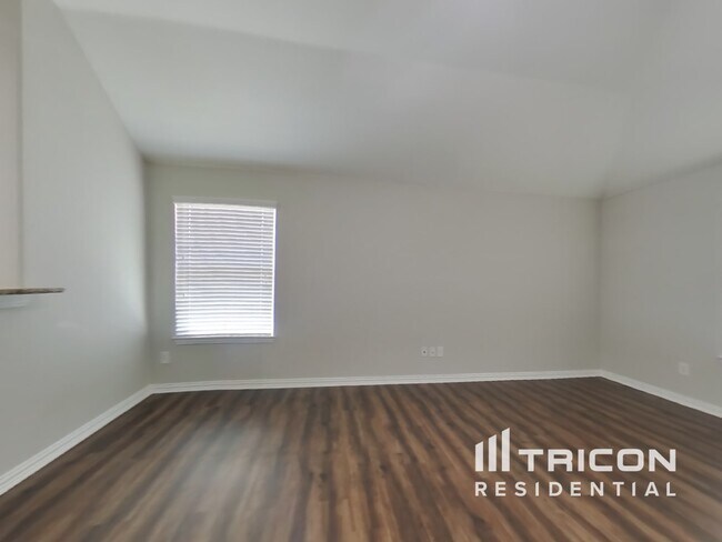 Foto del edificio - 560 Bromeliad Dr