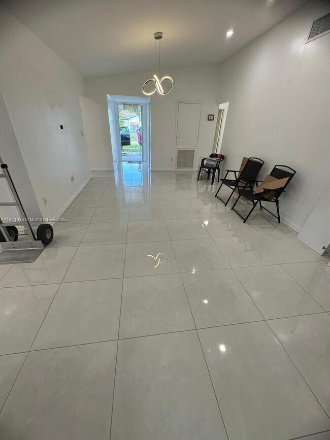 Foto del edificio - 26680 SW 125th Ave