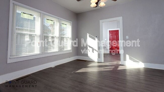 Foto del edificio - 635 S Sycamore St
