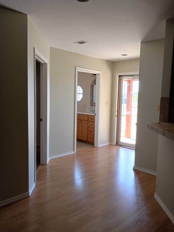 Building Photo - 6105 Shadowview Ct