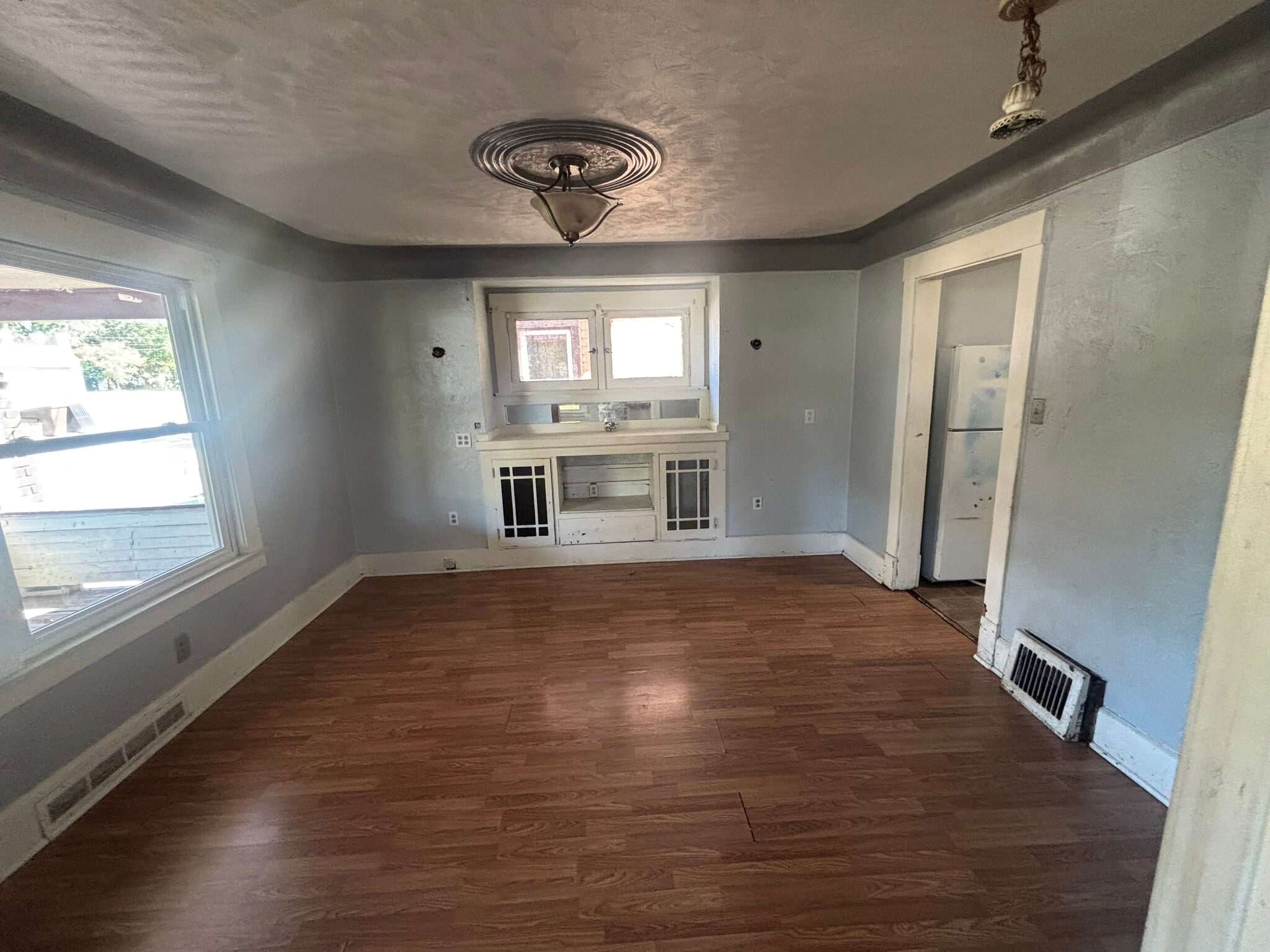 737 Crandall Ave Youngstown, OH 44510 – photo 4