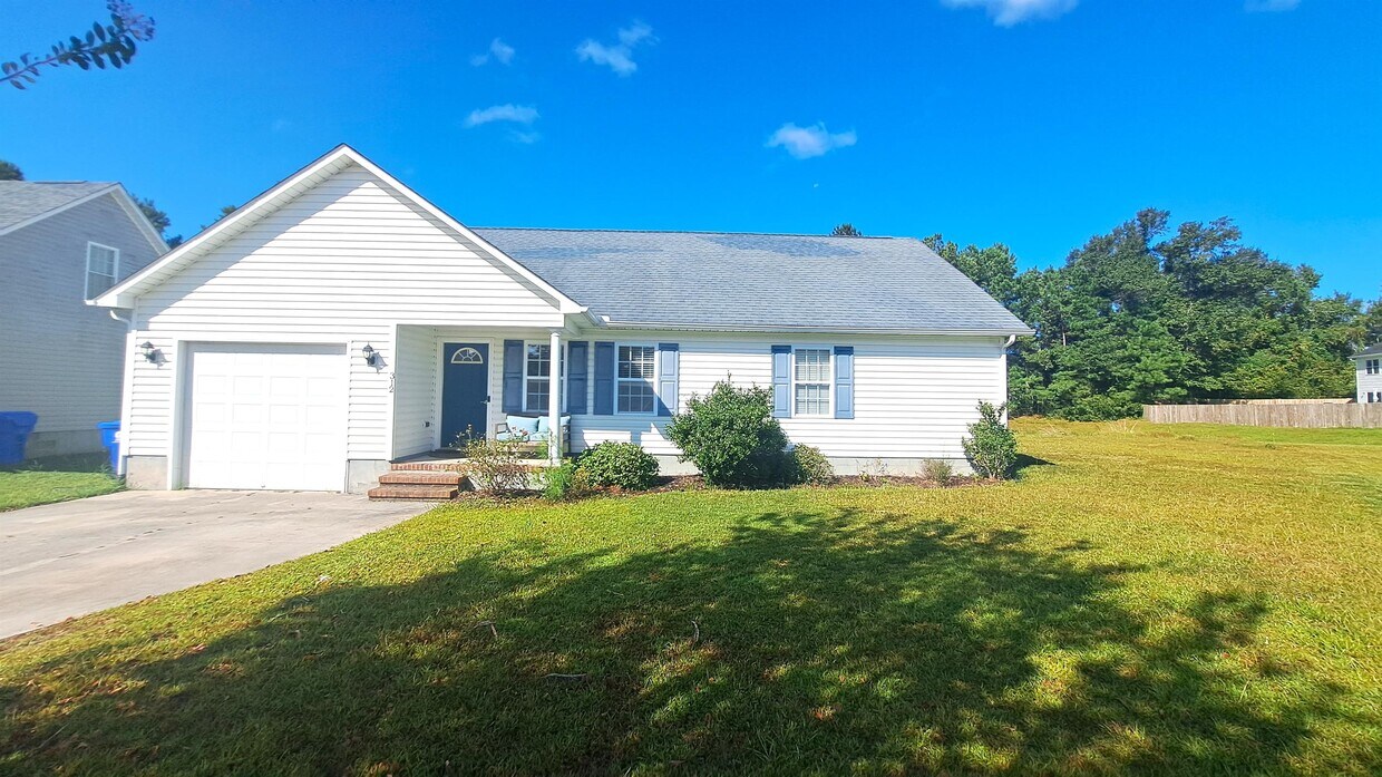Primary Photo - 312 S Tree Ct