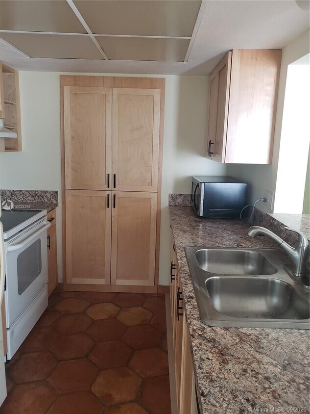 Foto principal - 3200 SE Aster Ln