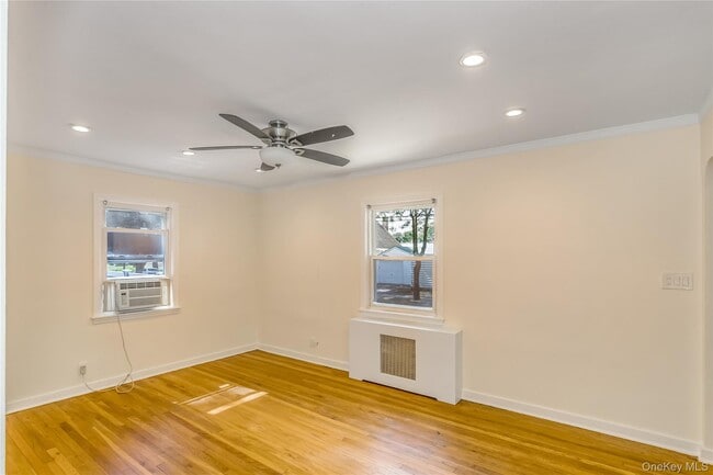 Building Photo - 136 N 1st St