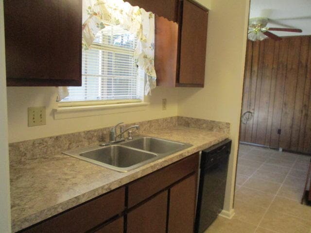 Building Photo - 309 Somerset Dr