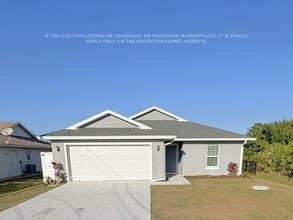 Building Photo - 236 Albatross Rd