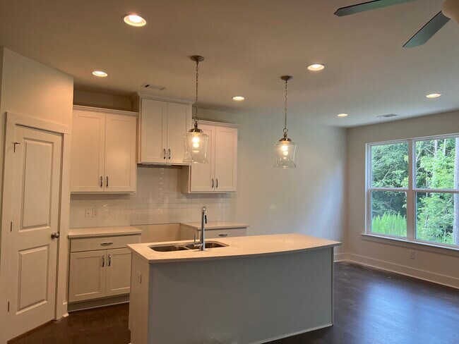 Building Photo - 489 Auburn Valley Way