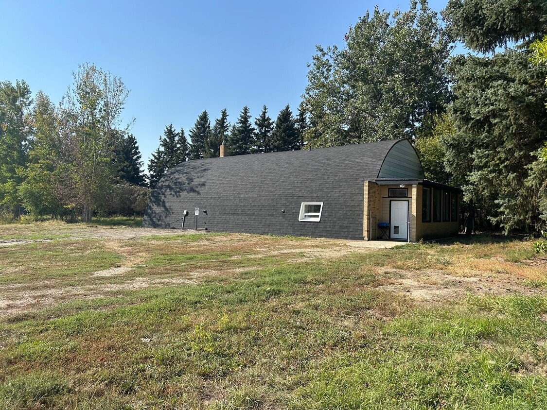 Primary Photo - RURAL Single family home!!