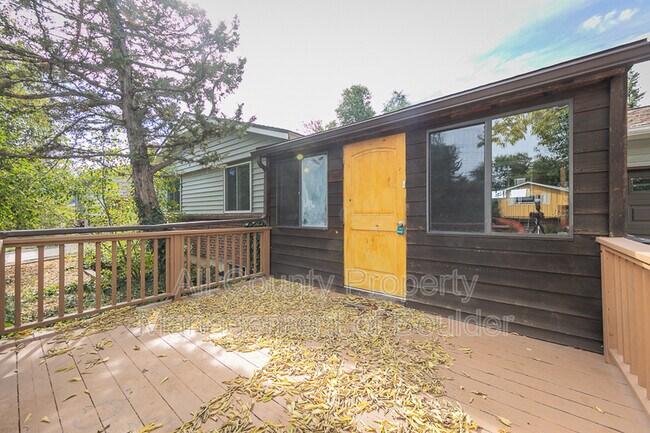 Building Photo - 945 Waite Dr.