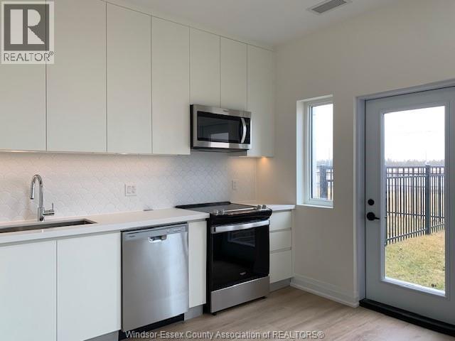 Building Photo - 4400 Laurier Pkwy