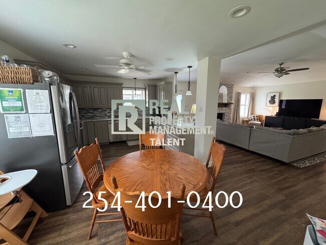 Foto del edificio - COMING SOON!!! 3-Bedroom, 2-bathroom home ...