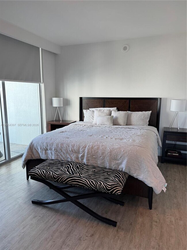 Foto del edificio - 90 SW 3rd St