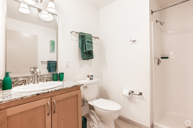 5BR, 3BA - 1109SF - Wesley House