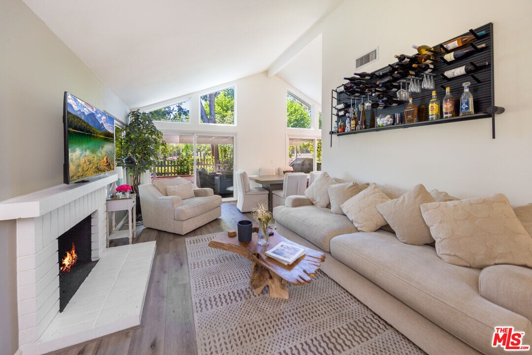 Foto principal - 5735 Lake Lindero Dr
